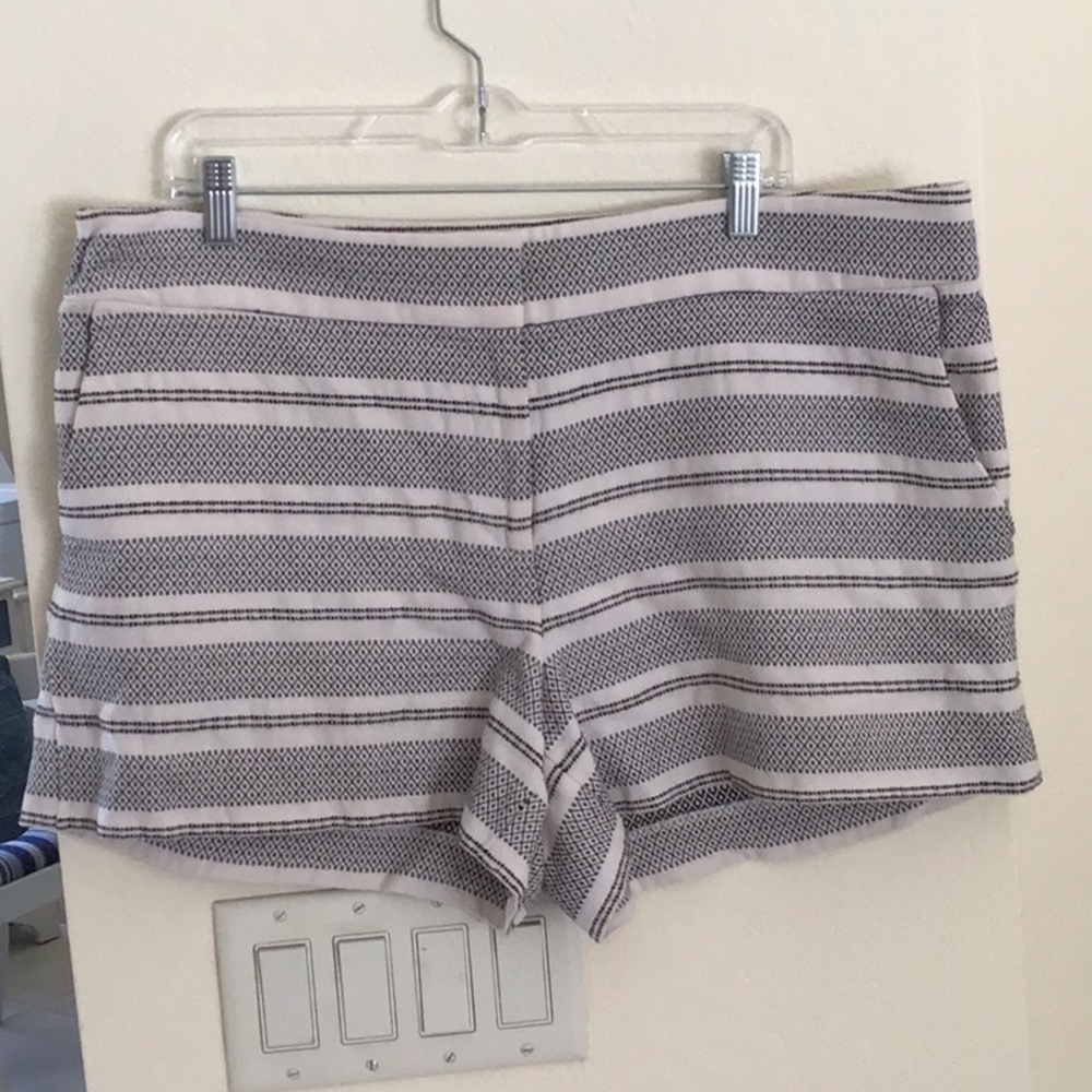 Ann Taylor LOFT The Riviera short diamond printed shorts